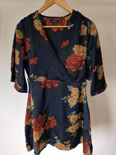 Boohoo kleid blumen dunkelblau - boohoo,
